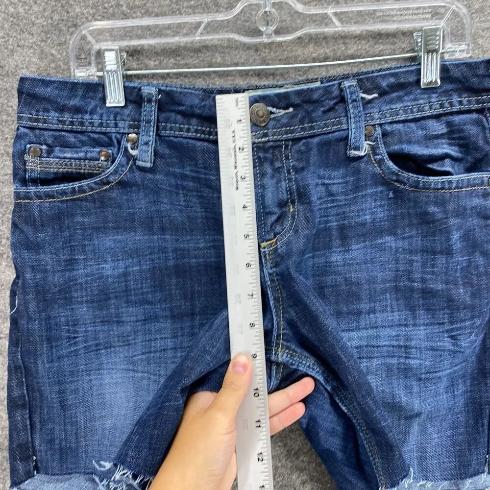 Maurices Shorts Women XS Blue Denim Medium Wash Mid Rise Morgan New Boot Cut Off